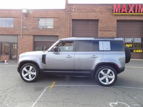 2022 Land Rover Defender 110 S