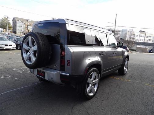 2022 Land Rover Defender 110 S