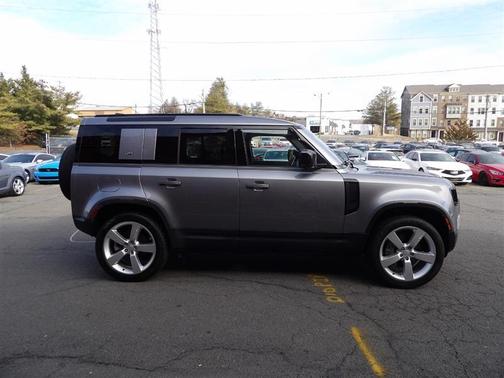 2022 Land Rover Defender 110 S
