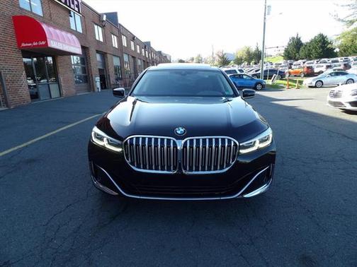 2020 BMW 740