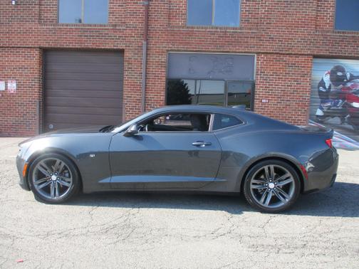 Photo 2 of 23 of 2018 Chevrolet Camaro 1LT