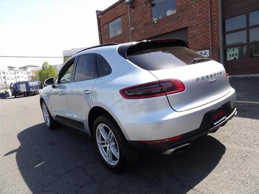 2017 Porsche Macan Base