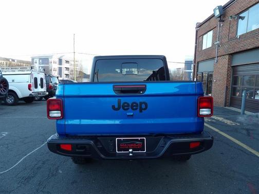 2023 Jeep Gladiator Willys 4x4