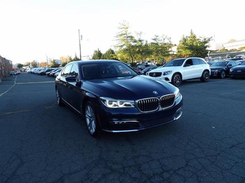 2016 BMW 750 i xDrive