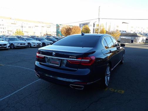 2016 BMW 750 i xDrive