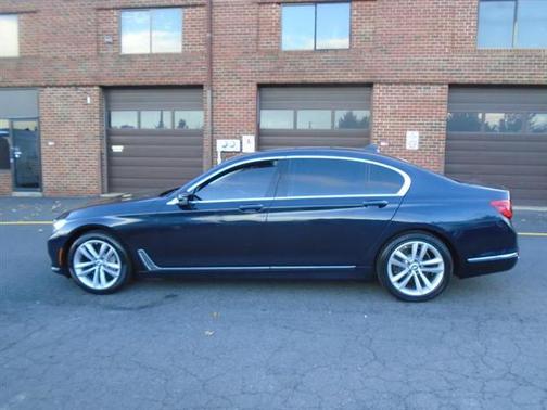 2016 BMW 750 i xDrive
