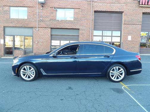 2016 BMW 750 i xDrive