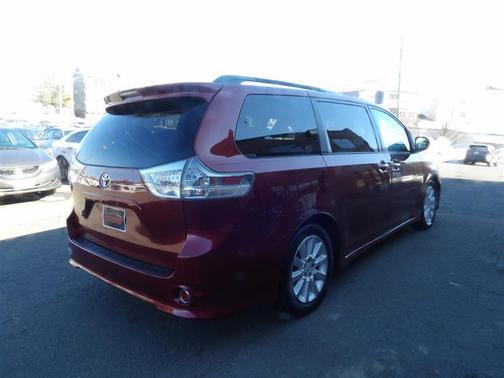 2015 Toyota Sienna 