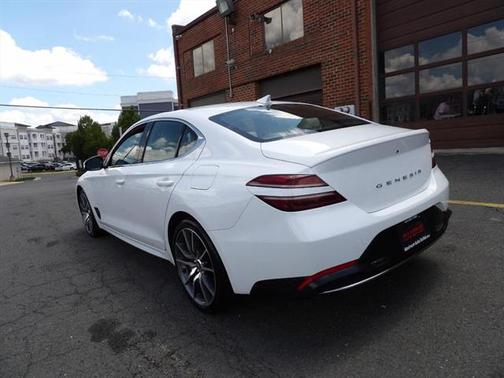 2023 Genesis G70 2.0T AWD