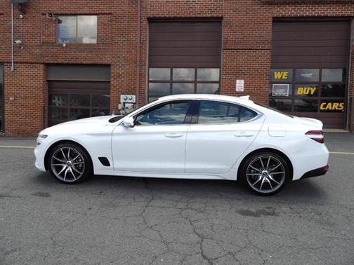 2023 Genesis G70 2.0T AWD