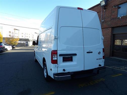 2017 Nissan NV Cargo NV2500 HD S V6