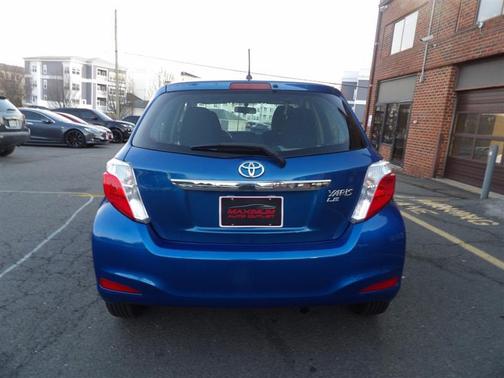 2012 Toyota Yaris LE