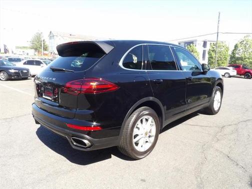 2016 Porsche Cayenne Base