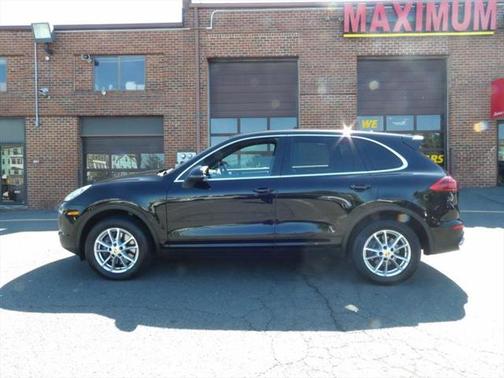 2016 Porsche Cayenne Base