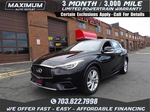2017 INFINITI QX30 Luxury