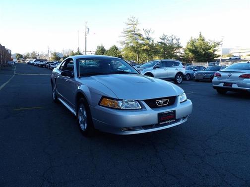 2003 Ford Mustang Deluxe