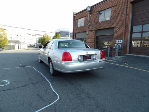 2010 Lincoln Town Car Signature