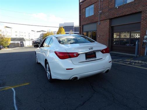 2015 INFINITI Q50 Premium
