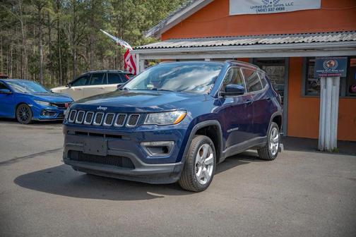 Blue 2018 Jeep Compass Latitude