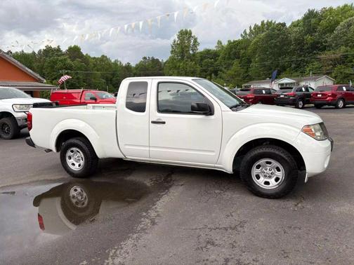 2015 Nissan Frontier S
