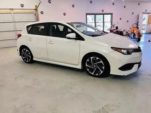 2016 Scion iM Hatchback 4D