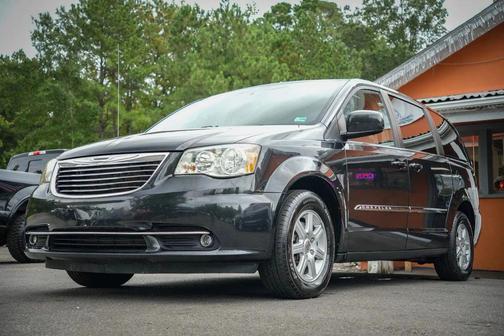 2013 Chrysler Town & Country Touring