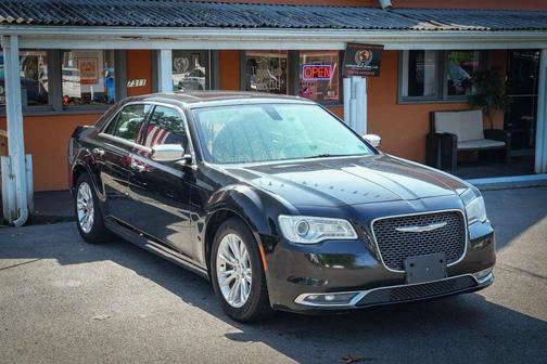 2015 Chrysler 300C Base