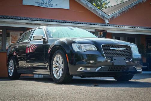 2015 Chrysler 300C Base