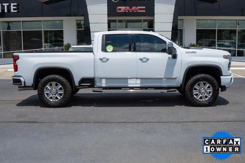 Polar White Tricoat 2026 Chevrolet Silverado 2500 High Country