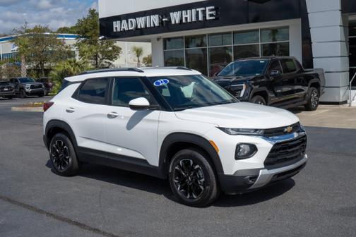 Summit White 2022 Chevrolet Trailblazer LT