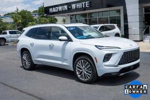 Iridescent White Tricoat 2026 Buick Enclave Avenir