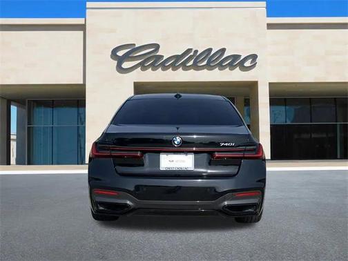 2020 BMW 740 740i