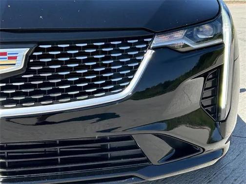 2023 Cadillac CT4 Luxury