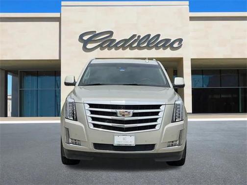 2017 Cadillac Escalade Luxury