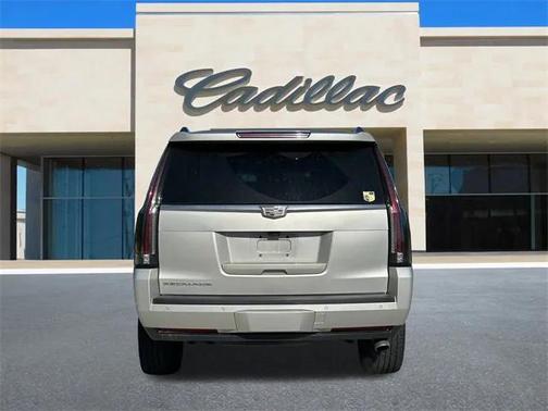 2017 Cadillac Escalade Luxury
