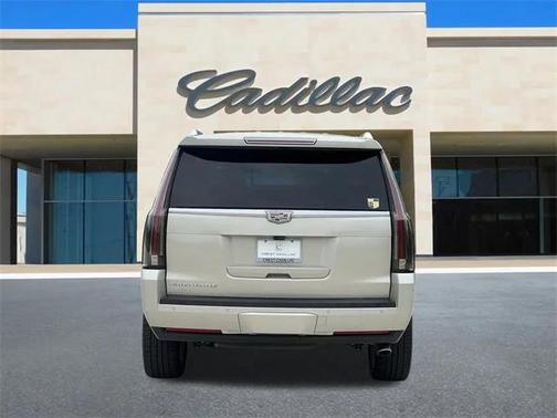 2017 Cadillac Escalade Luxury
