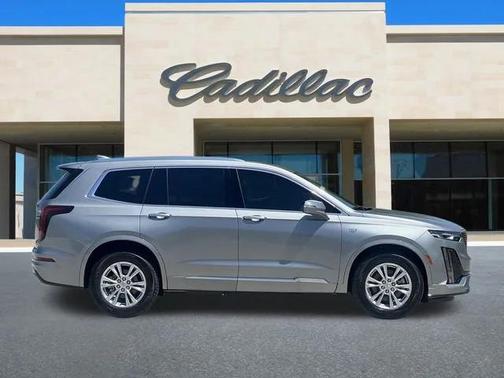 2025 Cadillac XT6 Luxury FWD