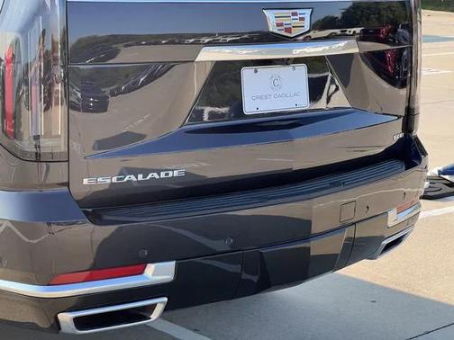 2025 Cadillac Escalade Luxury