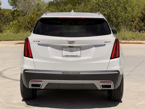 Crystal White Tricoat 2026 Cadillac XT5 Premium Luxury