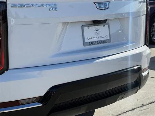 2025 Cadillac Escalade IQ Luxury 1