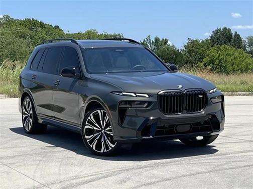 2023 BMW X7 M60i