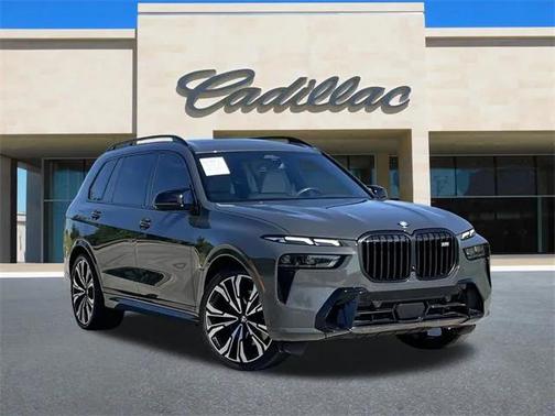 2023 BMW X7 M60i