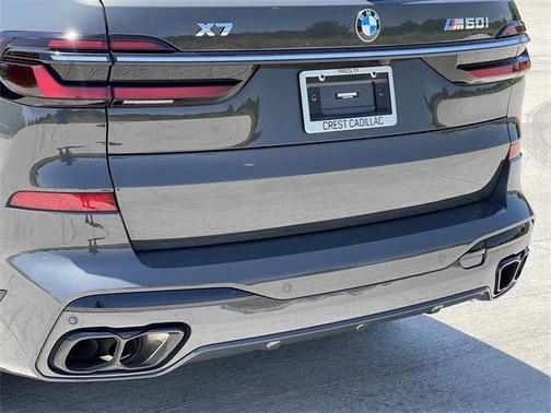 2023 BMW X7 M60i