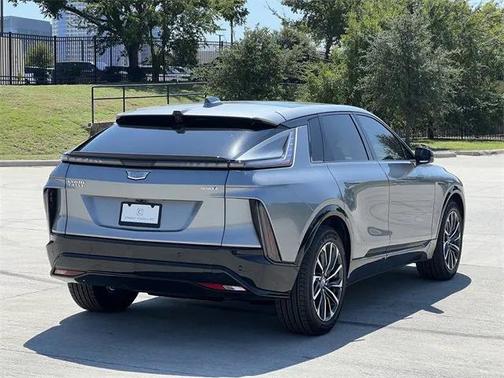 2025 Cadillac LYRIQ Sport