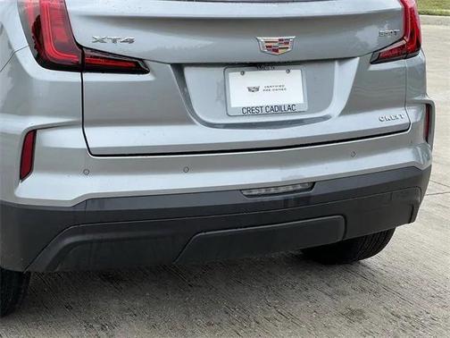 2024 Cadillac XT4 Luxury