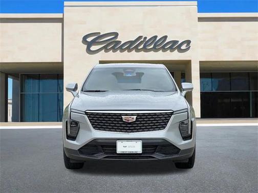 2024 Cadillac XT4 Luxury