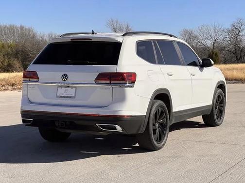 2022 Volkswagen Atlas 3.6L SE w/Technology