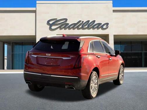 2022 Cadillac XT5 Luxury