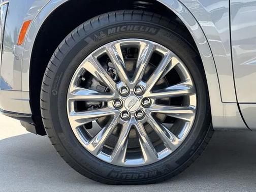 2025 Cadillac XT6 Premium Luxury FWD