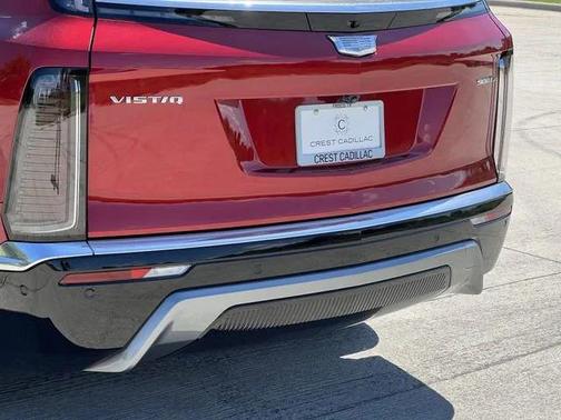 2026 Cadillac VISTIQ Luxury